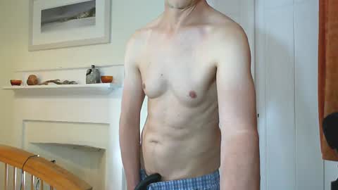 Snapshot of maxdavies chatting on 4, 8, 2026 Max Davies online show from 4, 8, 2026