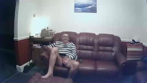 MAX online show from 12, 1, 2025