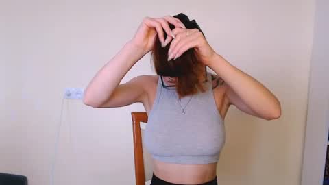 Snapshot of maxi_sweetheart chatting on 9, 7, 2026 Joanna online show from 9, 7, 2026
