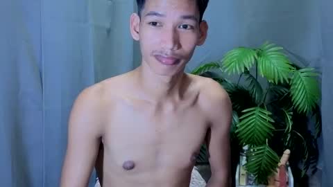 Snapshot of maxiebunny99 chatting on 3, 10, 2025 Reyn online show from 3, 10, 2025