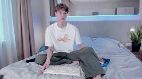 maxim burn online show from 3, 3, 2025