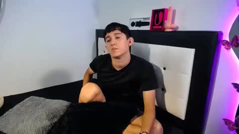 Snapshot of maximo_and_isa chatting on 5, 10, 2025 -- maximo and isa -- online show from 5, 10, 2025