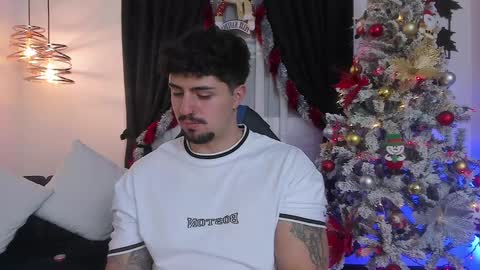 Snapshot of maximo_rodriguez chatting on 14, 12, 2024 Maximo online show from 14, 12, 2024