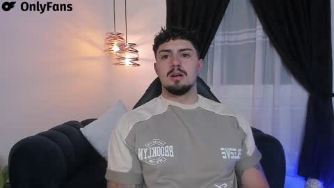 Snapshot of maximo_rodriguez chatting on 16, 1, 2025 Maximo online show from 16, 1, 2025