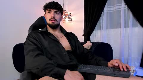 Snapshot of maximo_rodriguez chatting on 12, 9, 2025 Maximo online show from 12, 9, 2025