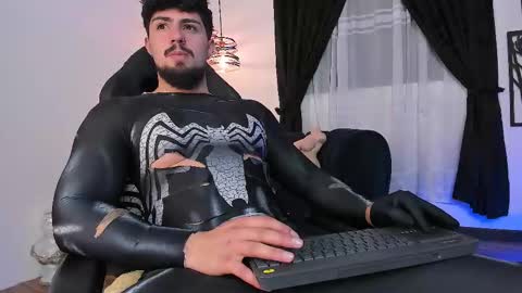 Snapshot of maximo_rodriguez chatting on 27, 10, 2025 Maximo online show from 27, 10, 2025