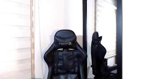 Snapshot of maximo_sebastian chatting on 18, 6, 2026 Maximo Sebastian online show from 18, 6, 2026