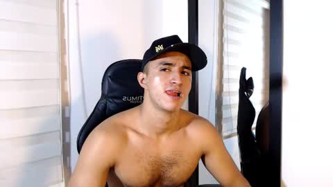 Snapshot of maximo_sebastian chatting on 25, 6, 2026 Maximo Sebastian online show from 25, 6, 2026