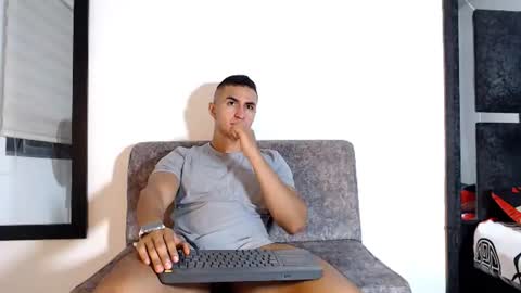 Snapshot of maximo_sebastian chatting on 17, 7, 2026 Maximo Sebastian online show from 17, 7, 2026