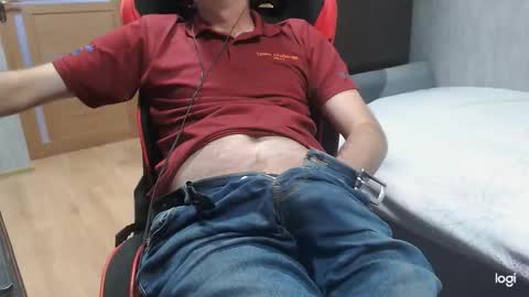 Snapshot of maximus3334 chatting on 22, 9, 2025 maximus3334 online show from 22, 9, 2025