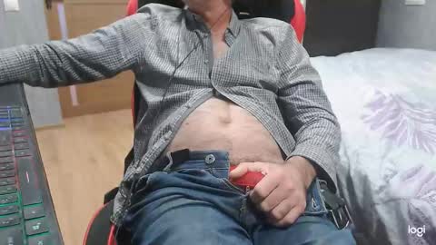 Snapshot of maximus3334 chatting on 29, 9, 2025 maximus3334 online show from 29, 9, 2025