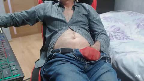 Snapshot of maximus3334 chatting on 8, 10, 2025 maximus3334 online show from 8, 10, 2025