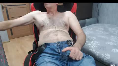 Snapshot of maximus3334 chatting on 5, 8, 2026 maximus3334 online show from 5, 8, 2026