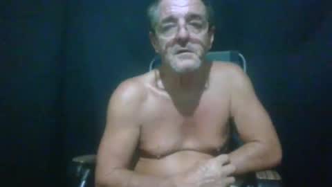 Snapshot of maximus_oreally chatting on 17, 1, 2025 Max online show from 17, 1, 2025