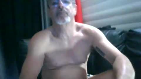 Snapshot of maximus_oreally chatting on 1, 12, 2025 Max online show from 1, 12, 2025