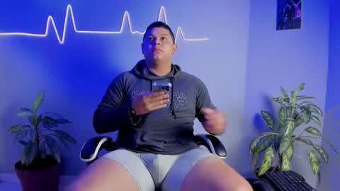 Snapshot of maximussteel_ chatting on 7, 11, 2025 Maximus online show from 7, 11, 2025