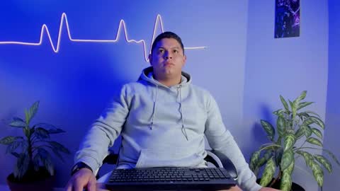 Snapshot of maximussteel_ chatting on 10, 11, 2025 Maximus online show from 10, 11, 2025