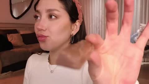 Maxine online show from 9, 3, 2025