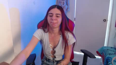 maxinesex_ online show from 13, 4, 2026