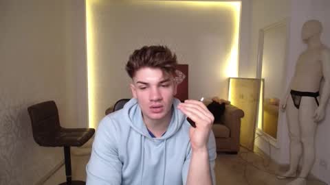 MaxKaiden online show from 21, 2, 2025