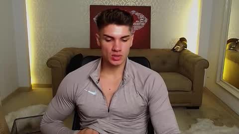 MaxKaiden online show from 18, 9, 2025