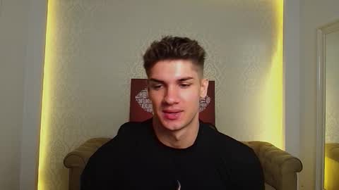 MaxKaiden online show from 23, 9, 2025