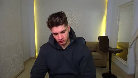 MaxKaiden online show from 6, 2, 2026