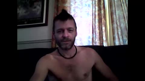 Snapshot of maxthewolf chatting on 6, 10, 2025 MaxTheWolf online show from 6, 10, 2025