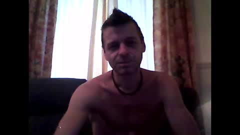 Snapshot of maxthewolf chatting on 11, 10, 2025 MaxTheWolf online show from 11, 10, 2025