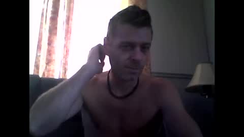 Snapshot of maxthewolf chatting on 12, 10, 2025 MaxTheWolf online show from 12, 10, 2025