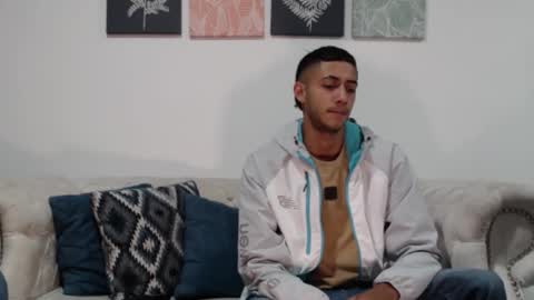 maxwolf18 online show from 22, 10, 2025