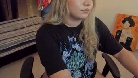 Maxine Minx online show from 16, 12, 2024