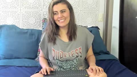 Victoria online show from 30, 1, 2025