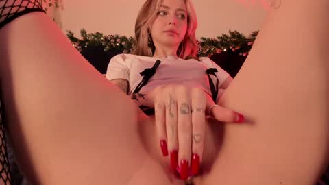 Snapshot of may_meowww chatting on 10, 12, 2024 May online show from 10, 12, 2024