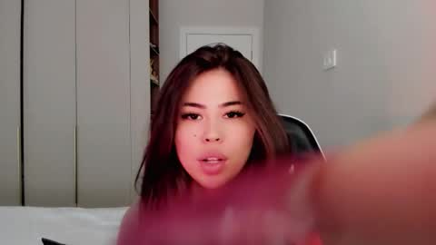 Mia online show from 23, 2, 2026