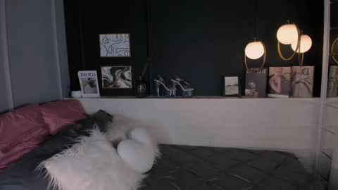 Snapshot of maya___muse chatting on 19, 3, 2026 Maya online show from 19, 3, 2026