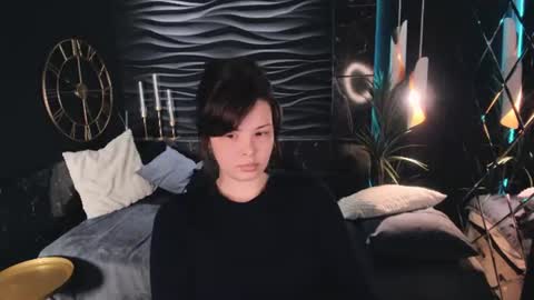 Maya online show from 5, 7, 2026