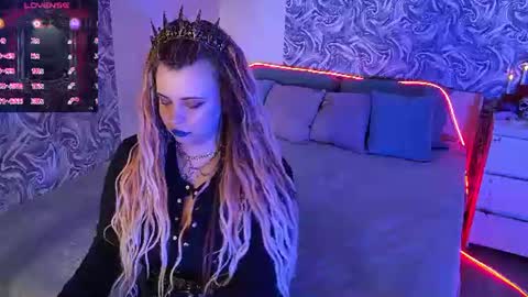 Snapshot of maya_mils chatting on 4, 7, 2026 Maya Mils online show from 4, 7, 2026