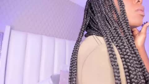 Snapshot of mayacardenas chatting on 1, 3, 2025 Maya online show from 1, 3, 2025