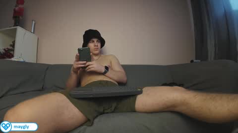 Snapshot of maygly chatting on 5, 2, 2025 Slava and Alextatto online show from 5, 2, 2025