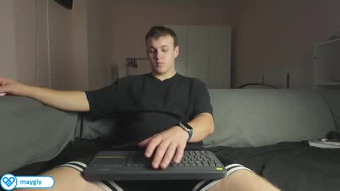 Snapshot of maygly chatting on 18, 10, 2025 Slava and Alextatto online show from 18, 10, 2025