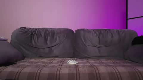 Snapshot of maygly chatting on 28, 10, 2025 Slava and Alextatto online show from 28, 10, 2025