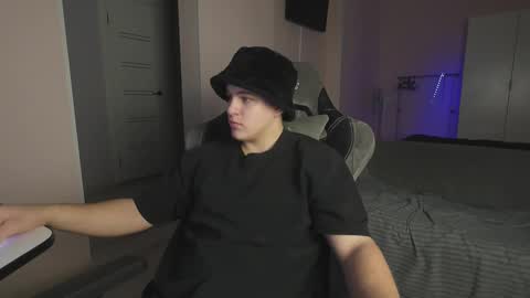 Snapshot of maygly chatting on 1, 12, 2025 Slava and Alextatto online show from 1, 12, 2025