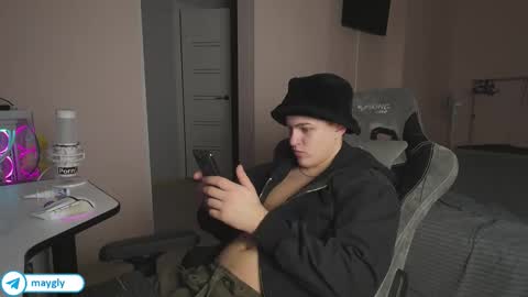 Snapshot of maygly chatting on 3, 12, 2025 Slava and Alextatto online show from 3, 12, 2025