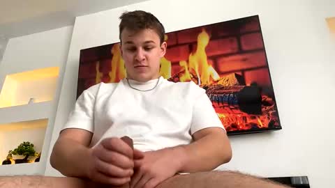 Snapshot of maygly chatting on 5, 3, 2026 Slava and Alextatto online show from 5, 3, 2026