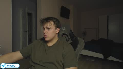 Snapshot of maygly chatting on 19, 3, 2026 Slava and Alextatto online show from 19, 3, 2026