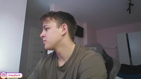 Snapshot of maygly chatting on 20, 3, 2026 Slava and Alextatto online show from 20, 3, 2026