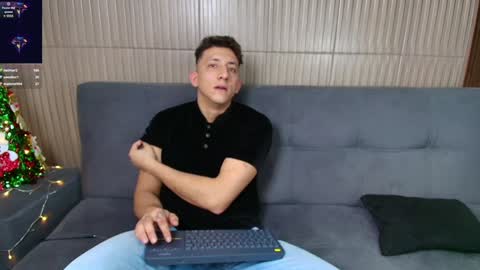 Maykol victoria1624 online show from 12, 12, 2024