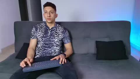 Maykol victoria1624 online show from 25, 2, 2025