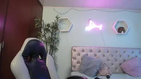 Maylin  online show from 5, 7, 2026